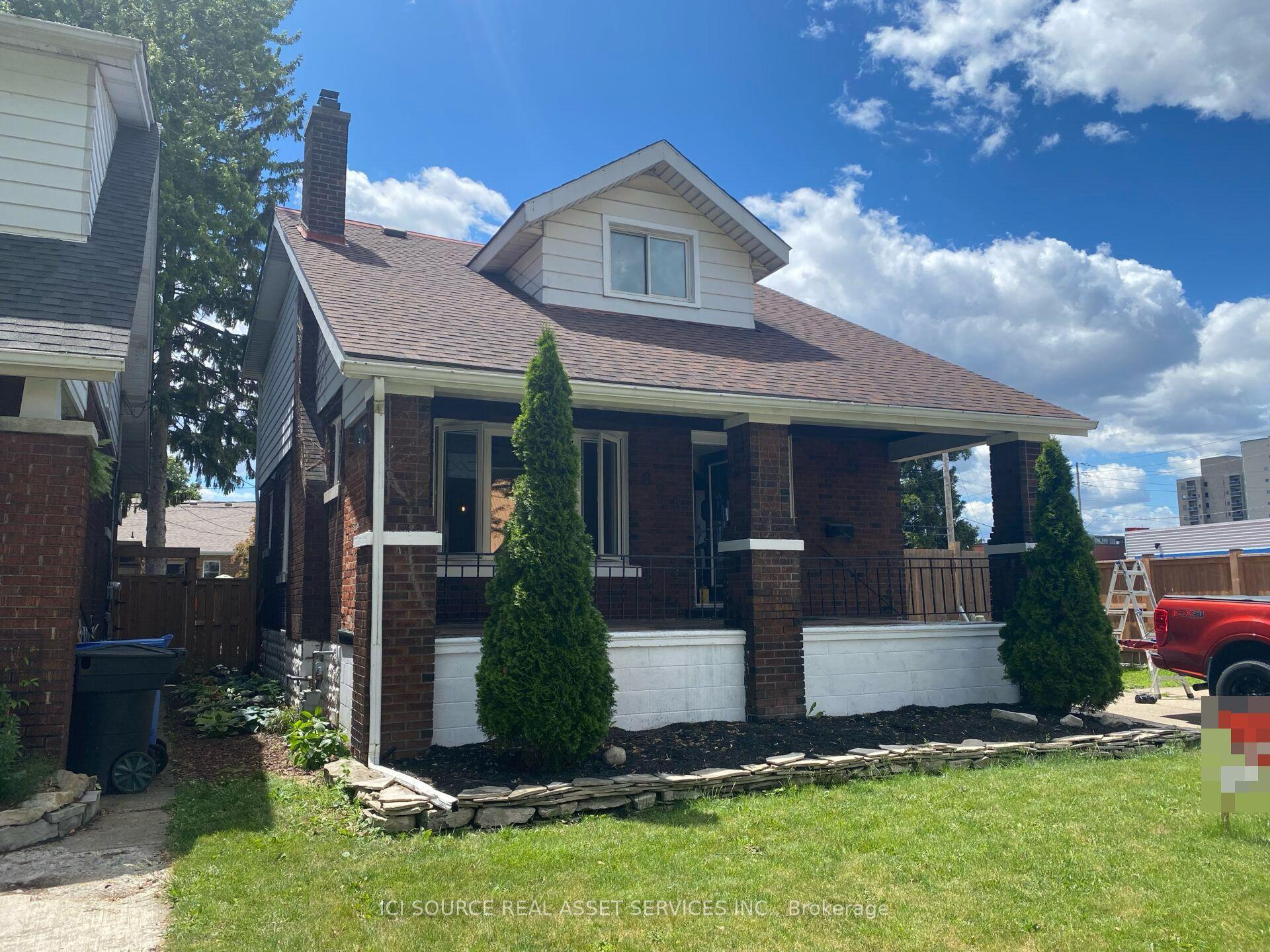 825 Raymo Road, Windsor — Detached for sale, photo 1