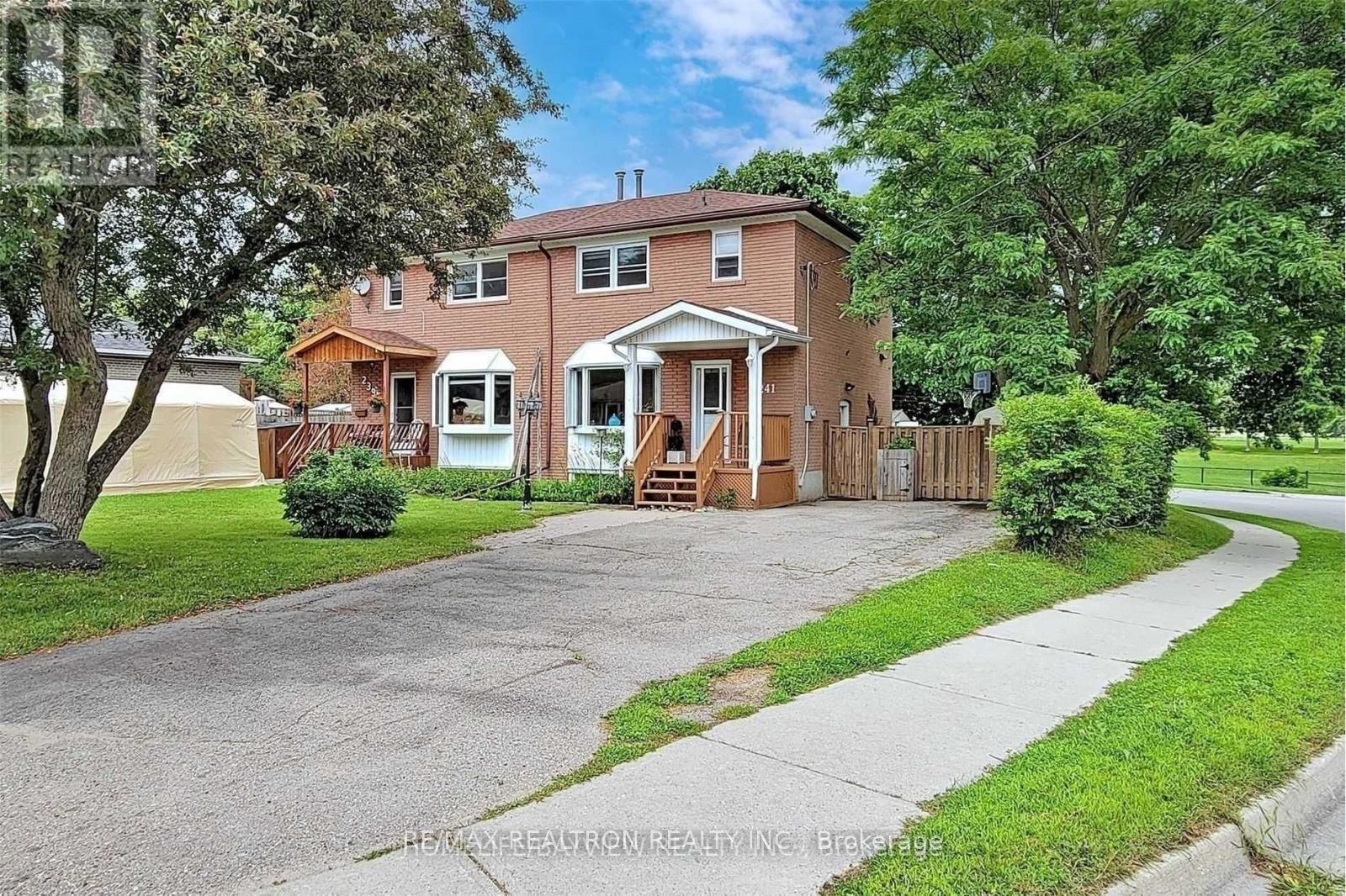241 Septonne Avenue, Newmarket — Semi-Detached for lease, photo 1