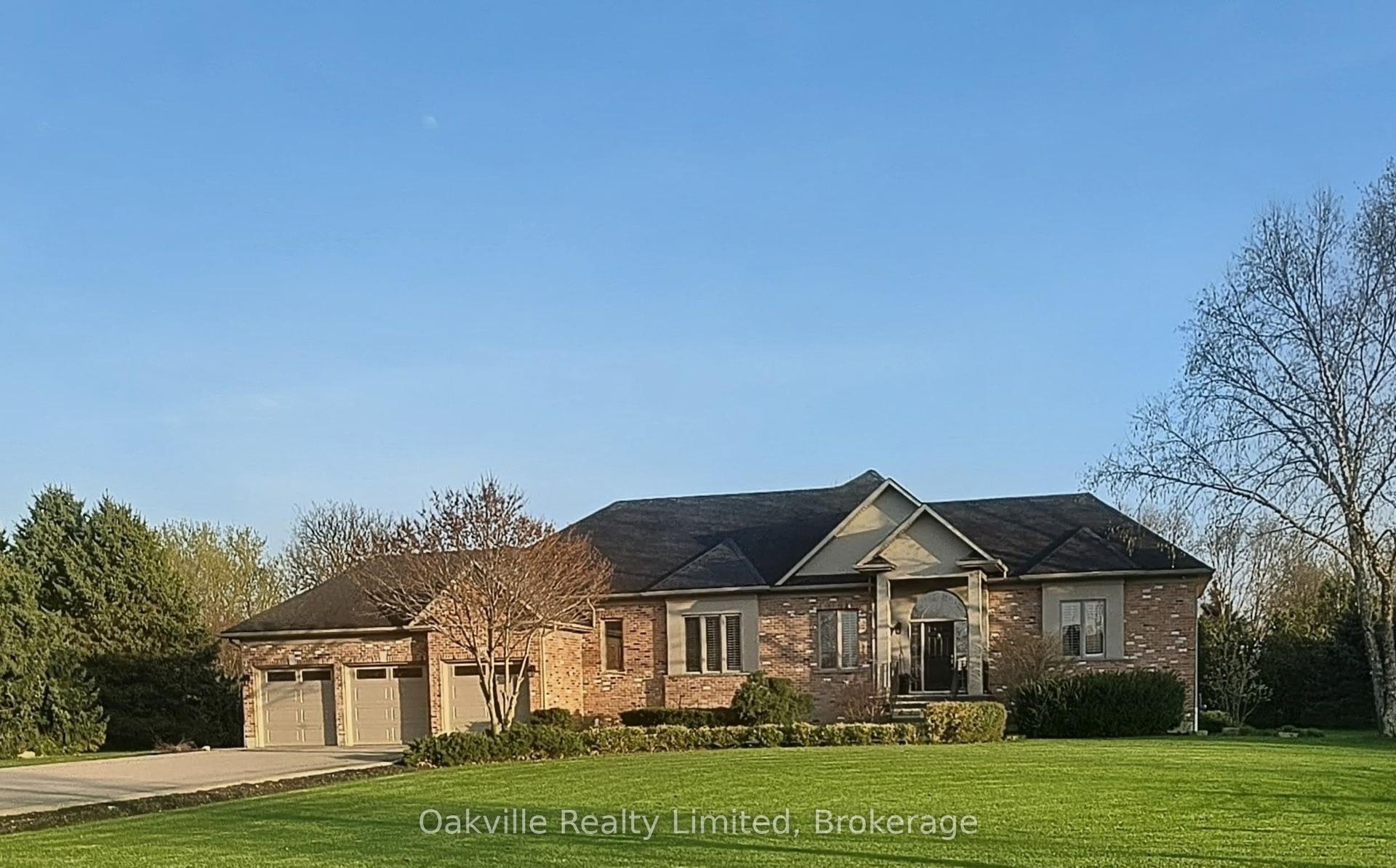 45 Gatepost Place, Hamilton — Detached for sale, photo 1