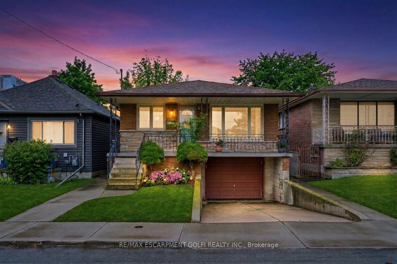 1894 Main Street E, Hamilton — Detached for sale, photo 1