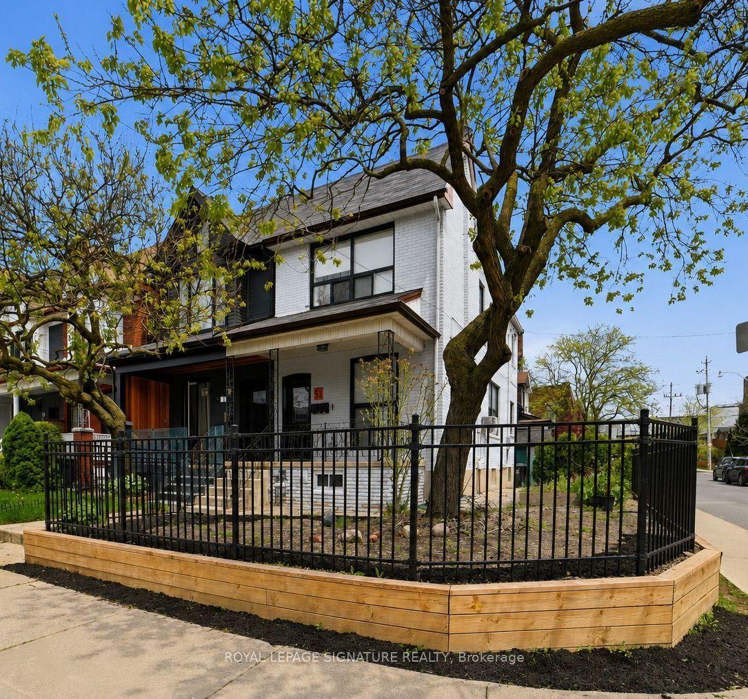 151 Campbell Avenue, Toronto — Semi-Detached for sale, photo 1