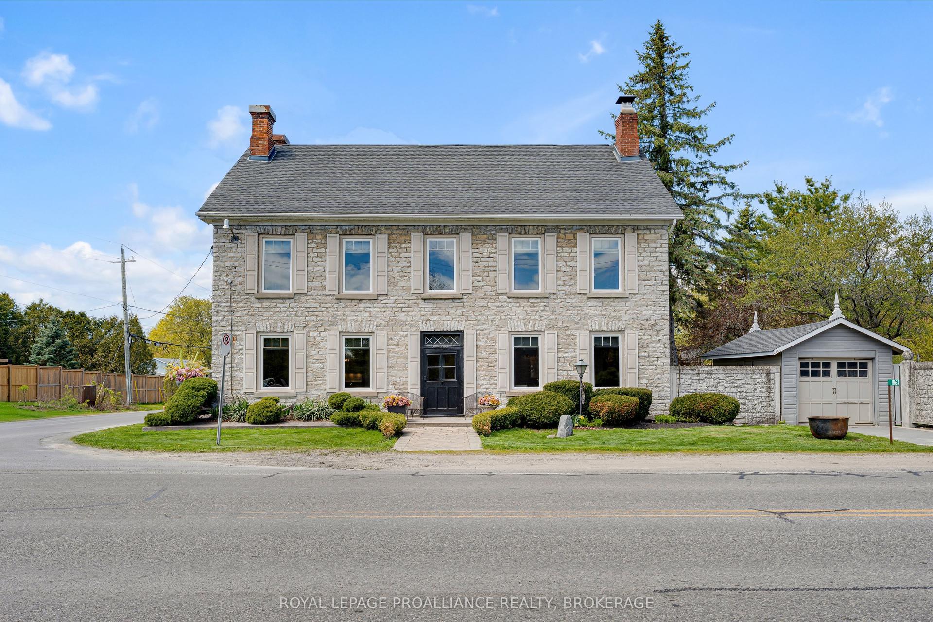 1863 Sydenham Road — photo 1