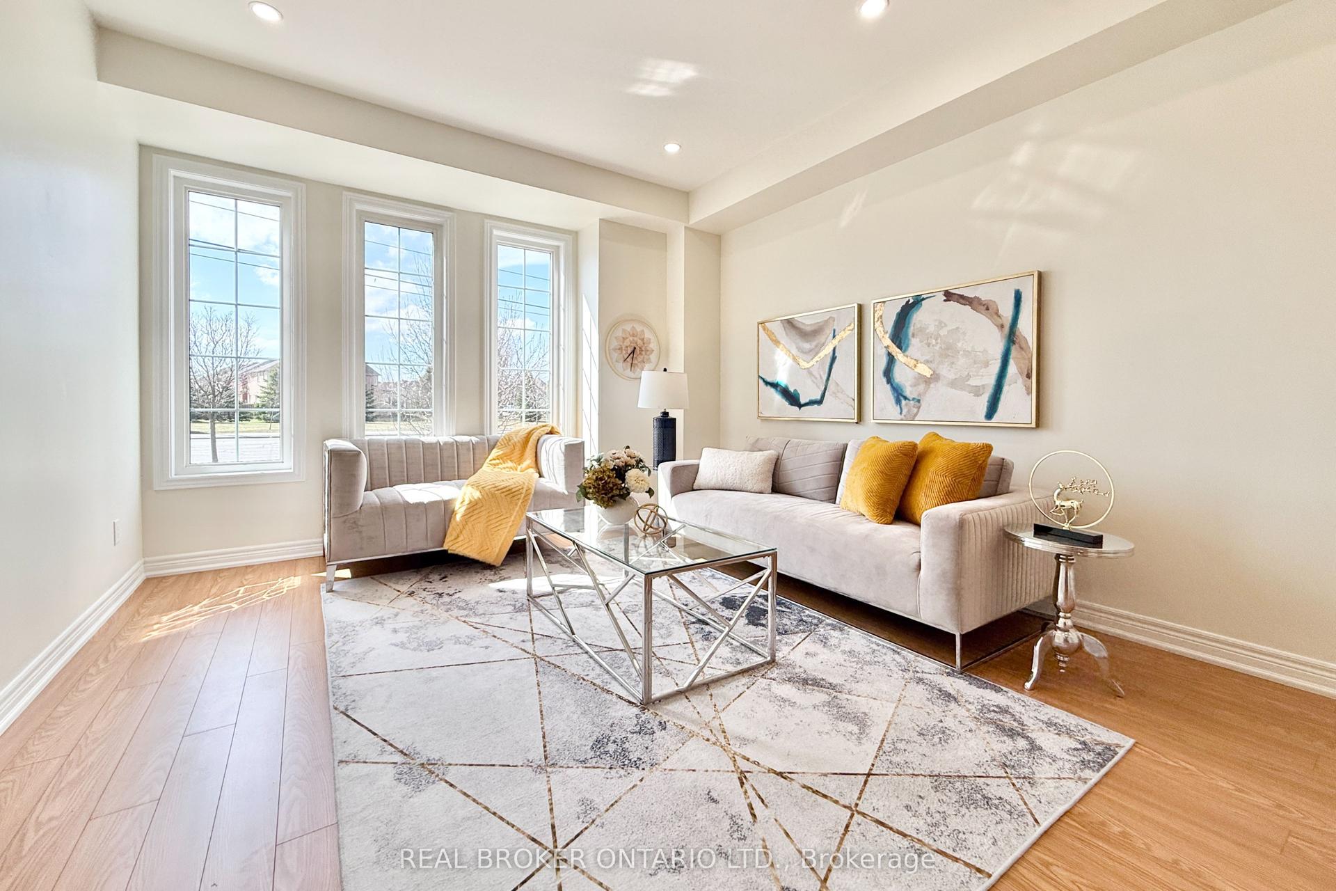 9525 Ninth Line — photo 1