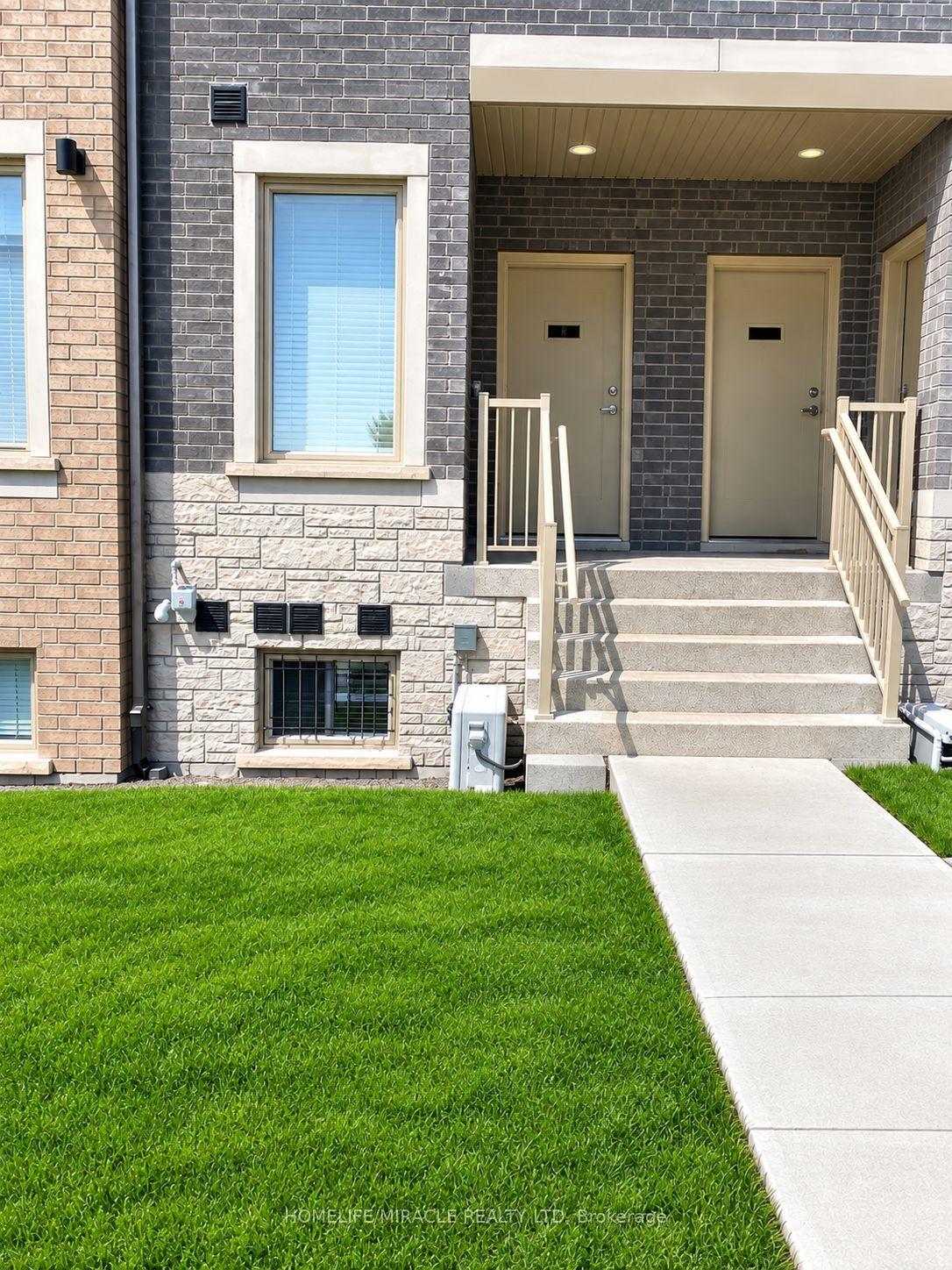151 Honeycrisp Crescent TH173 #TH173, Vaughan — Condo Town for lease, photo 1