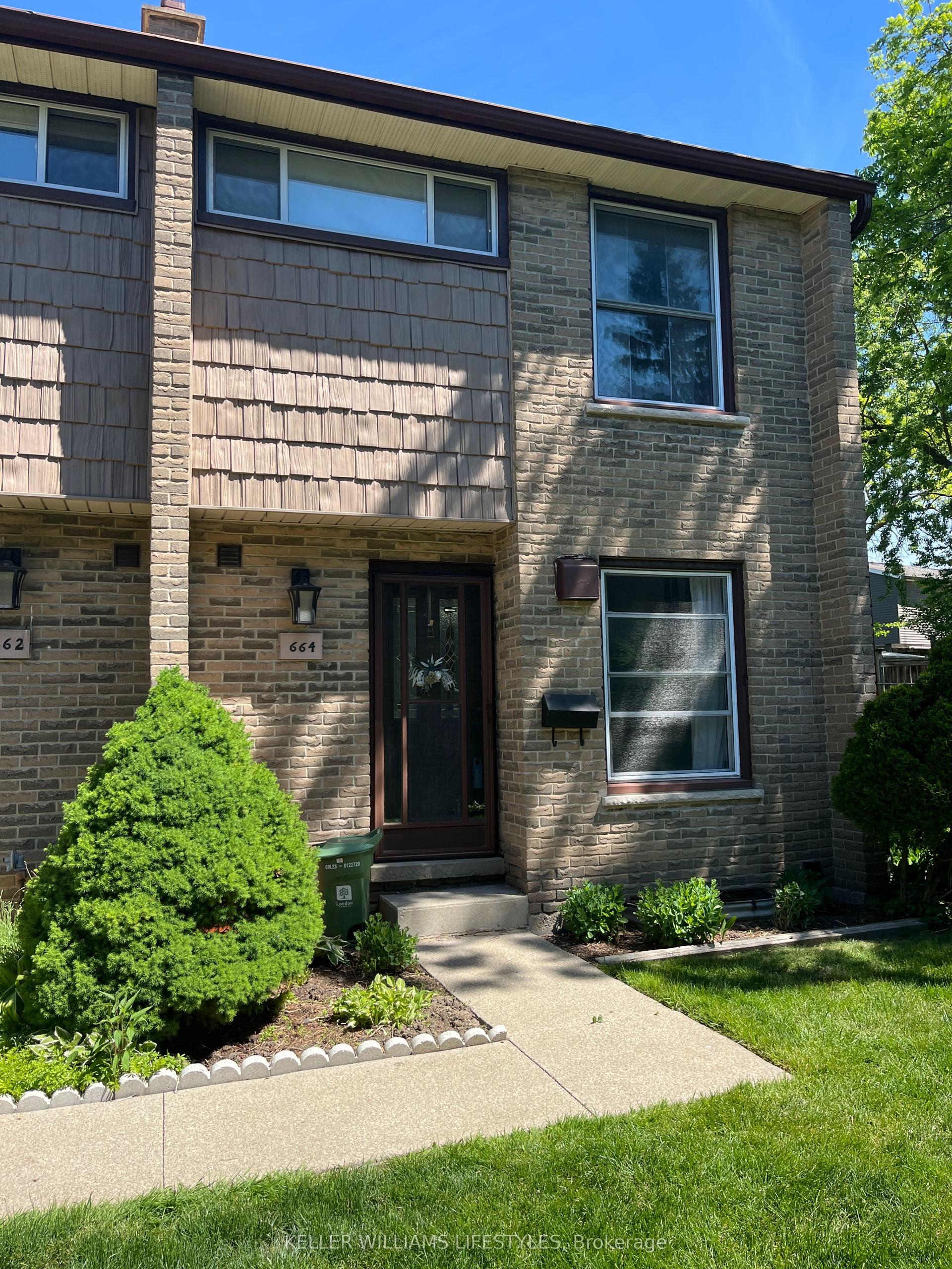 664 Wonderland Road S, London South — Condo Town for sale, photo 1