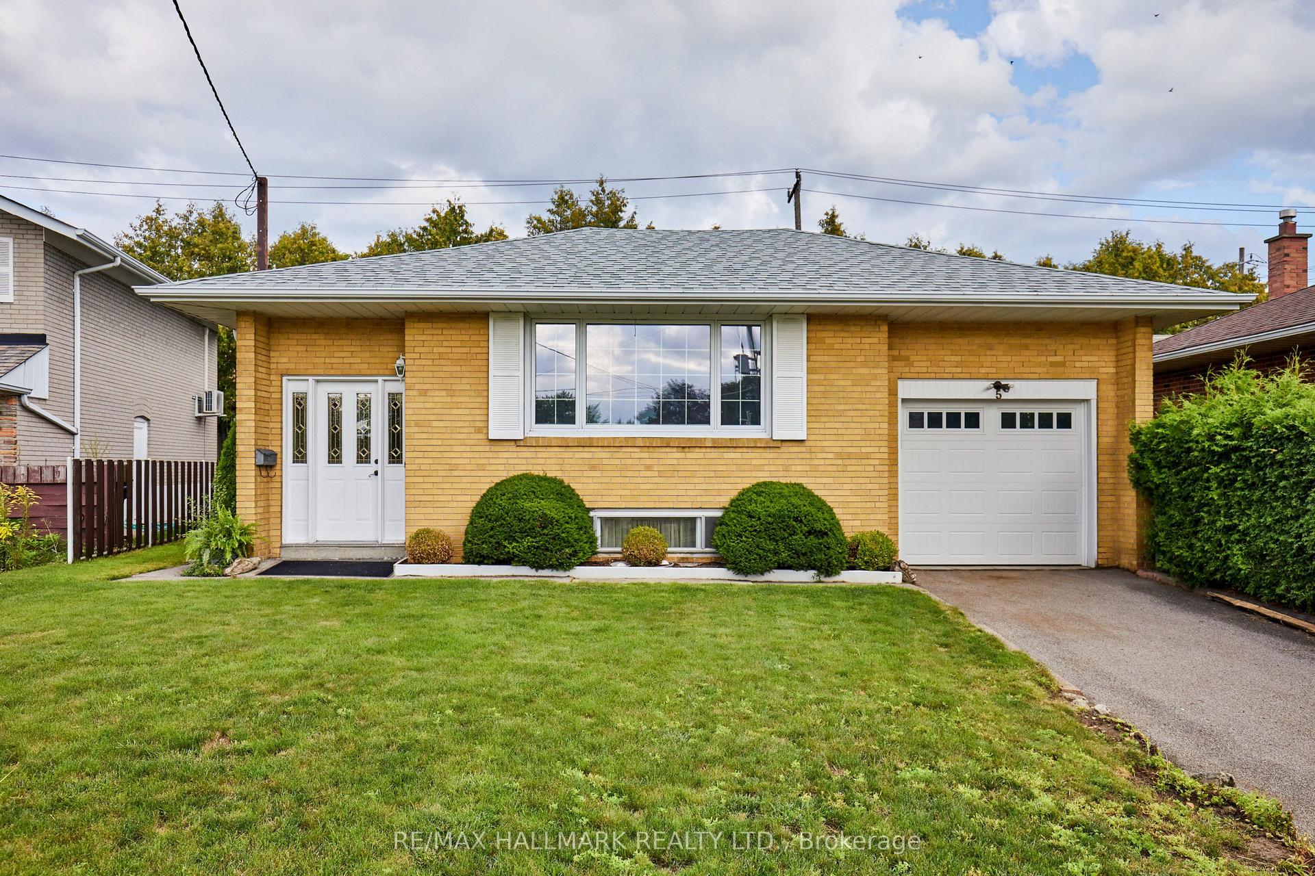 5 Mere Court, Toronto — Detached for sale, photo 1