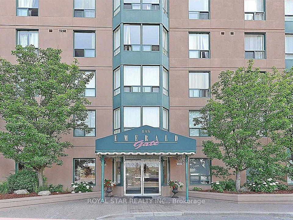 135 Hillcrest Avenue 303 #303 — photo 1