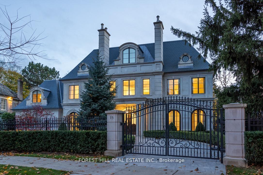 15 Tudor Gate — photo 1