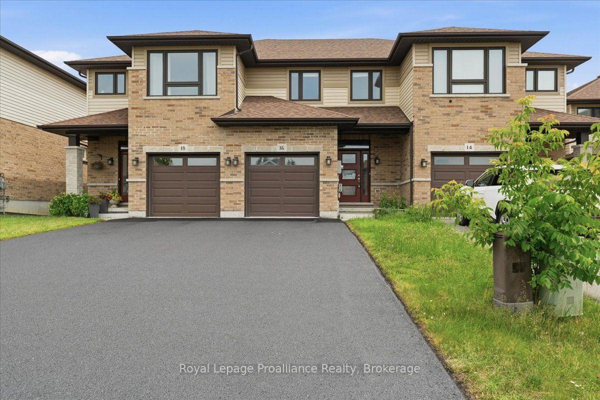 16 Ledgerock Court, Quinte West — Townhouse for lease, photo 1