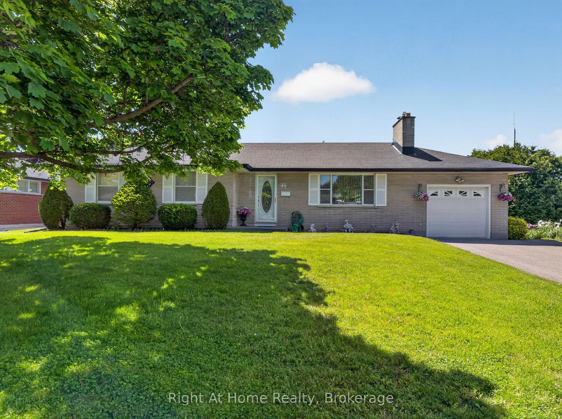 47 Churchill Avenue — photo 1