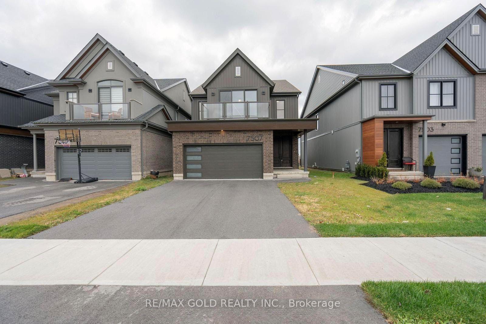 7507 Splendour Drive — photo 1