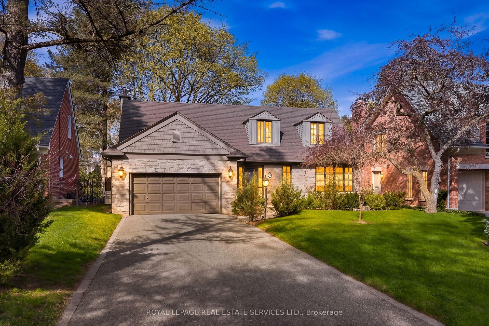 59 Edgevalley Drive, Toronto — Detached for sale, photo 1