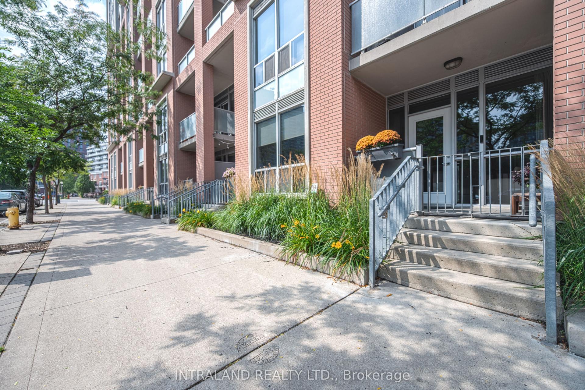 1 Shaw Street 113 #113, Toronto — Condo for sale, photo 1