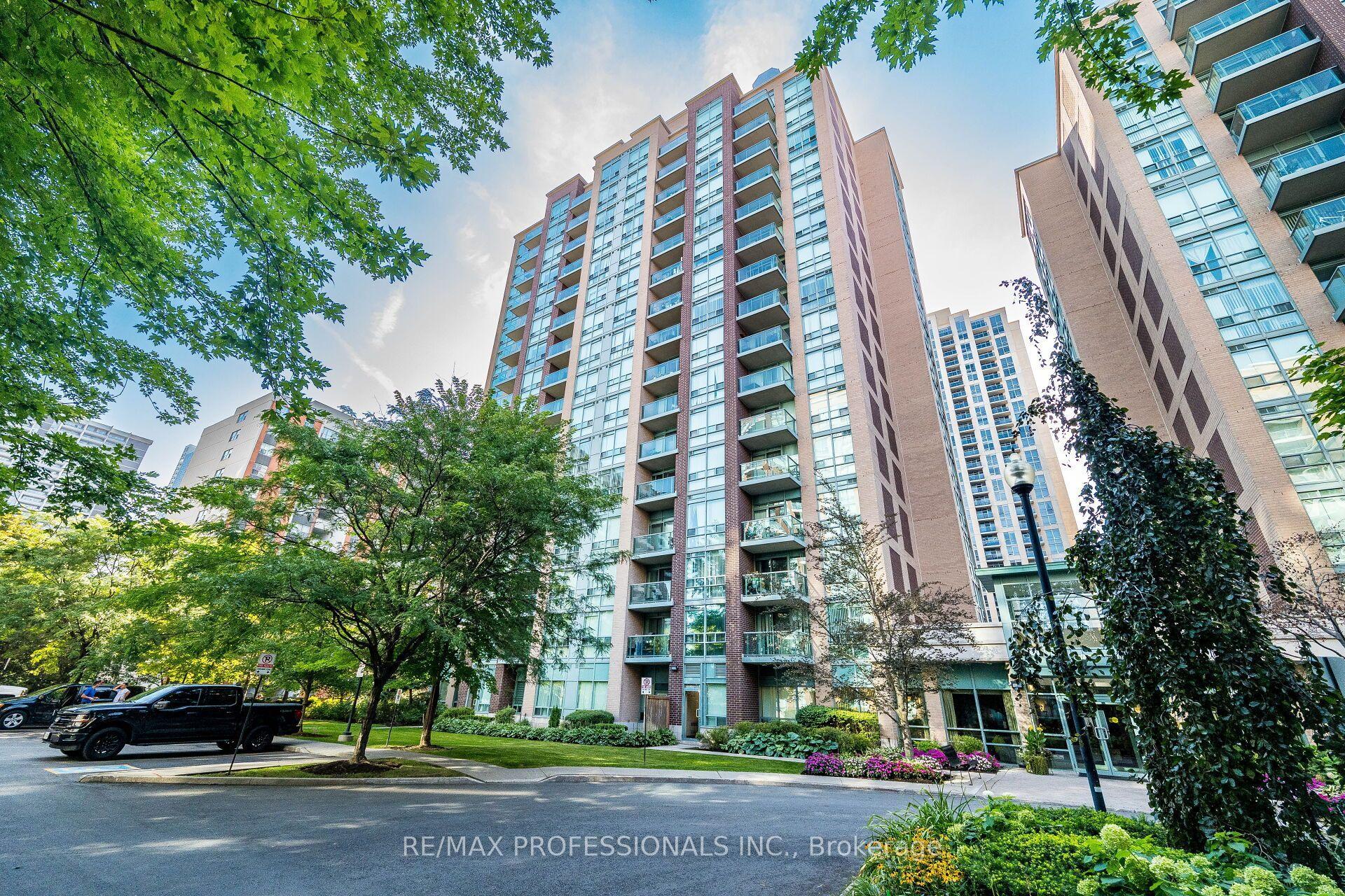 7 Michael Power Place 101 #101, Toronto — Condo for sale, photo 1
