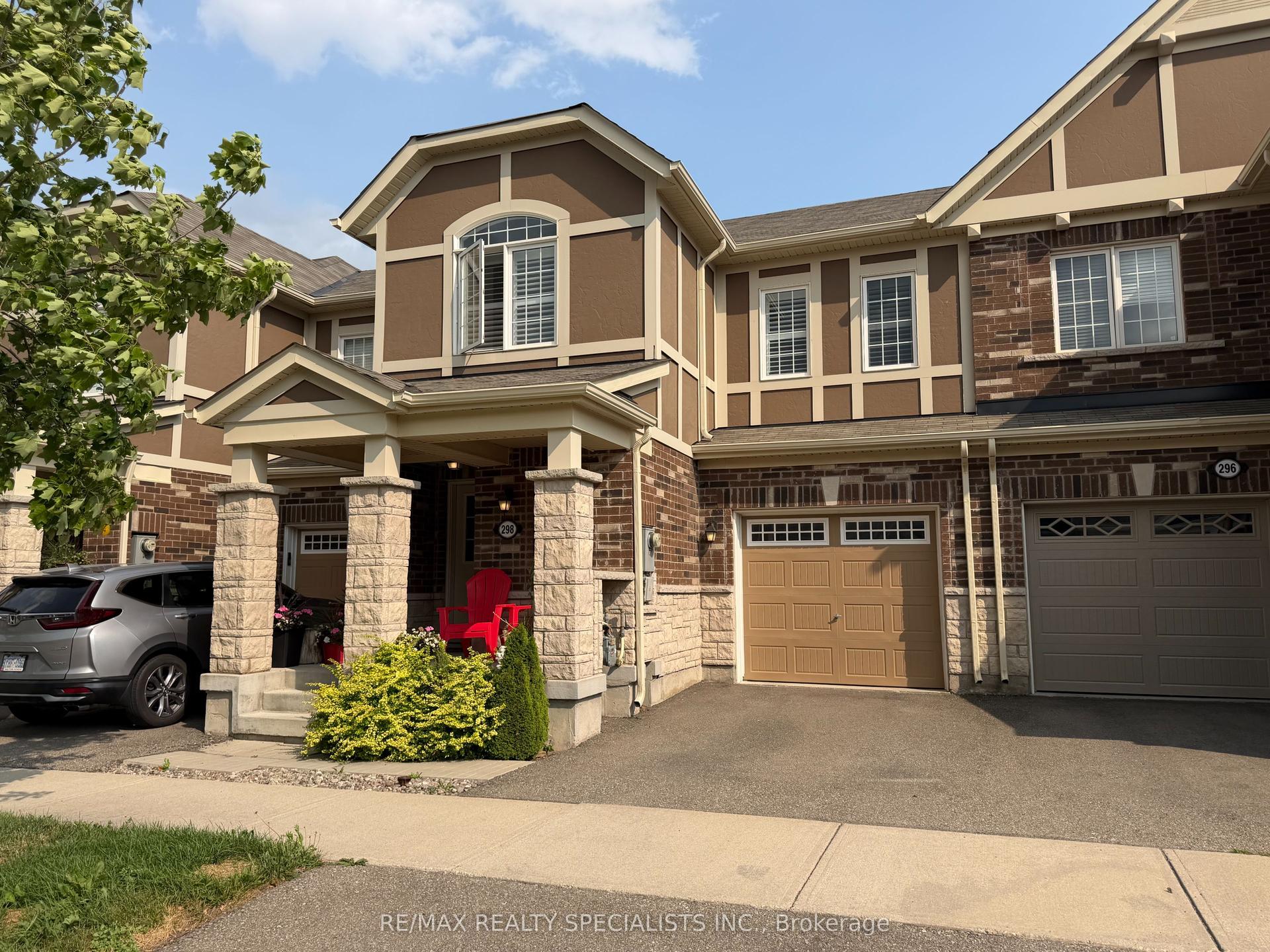 298 Beasley Terrace, Milton — Townhouse for lease, photo 1