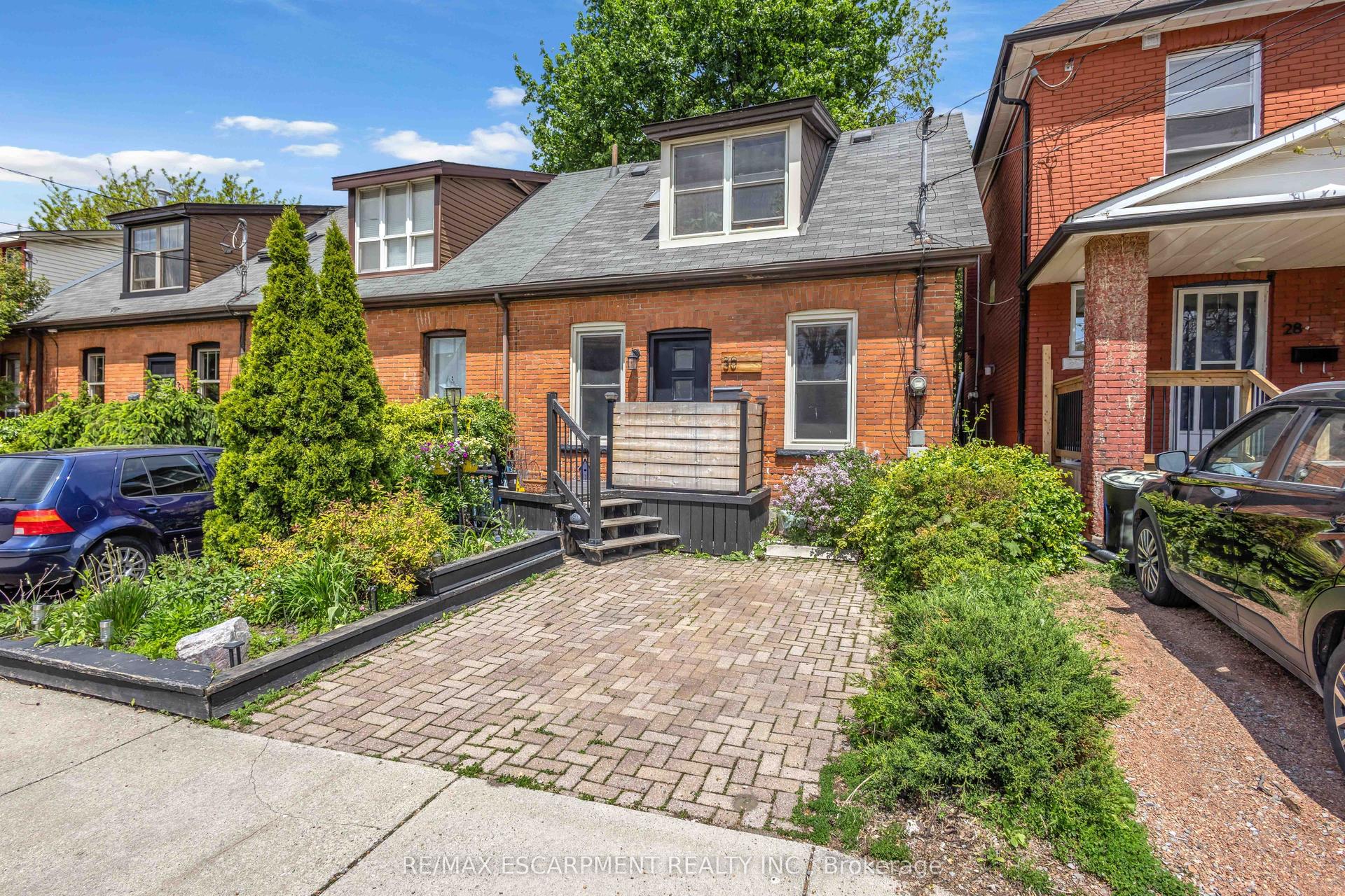 30 Sunset Avenue — photo 1