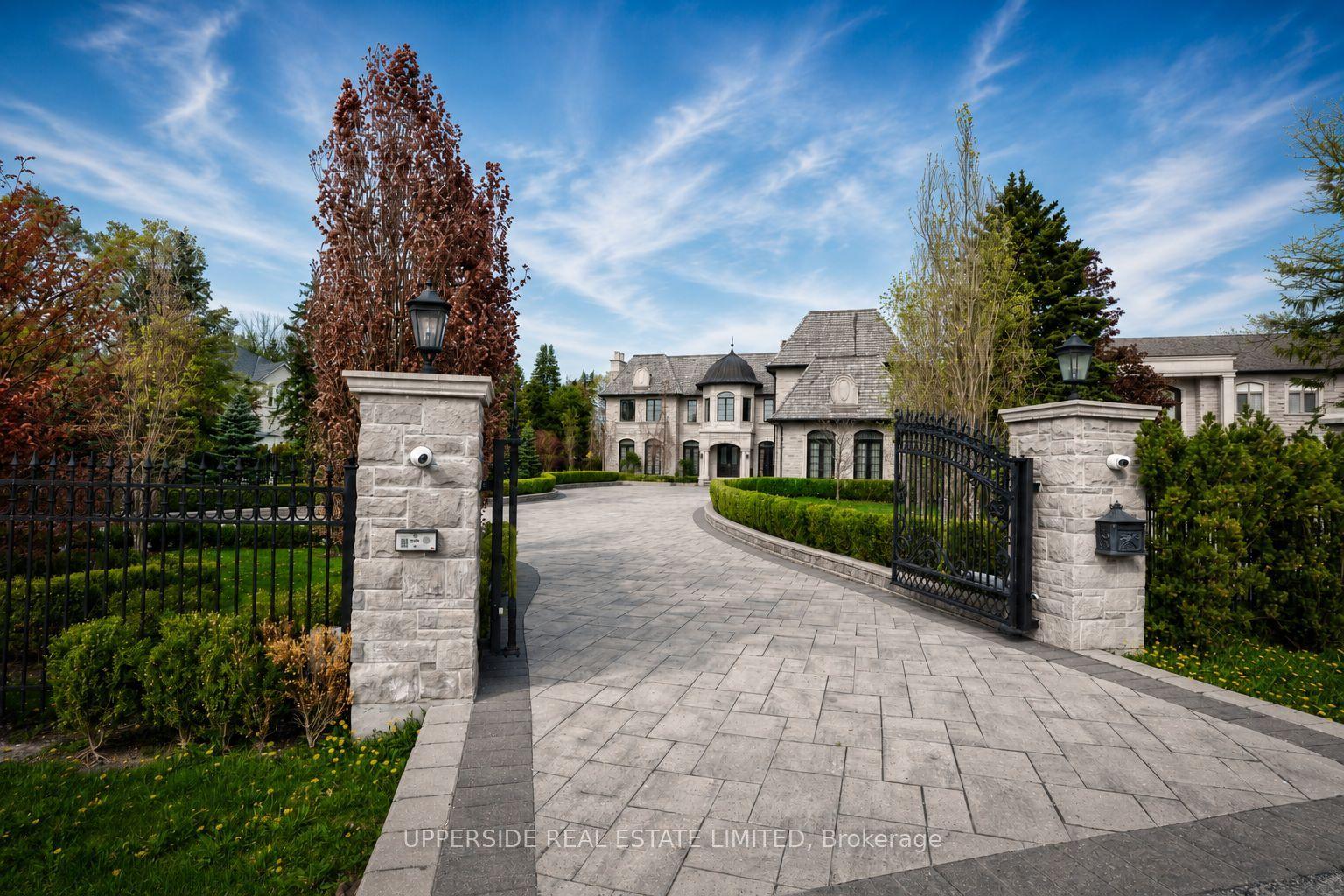 29 Riverside Boulevard W — photo 1