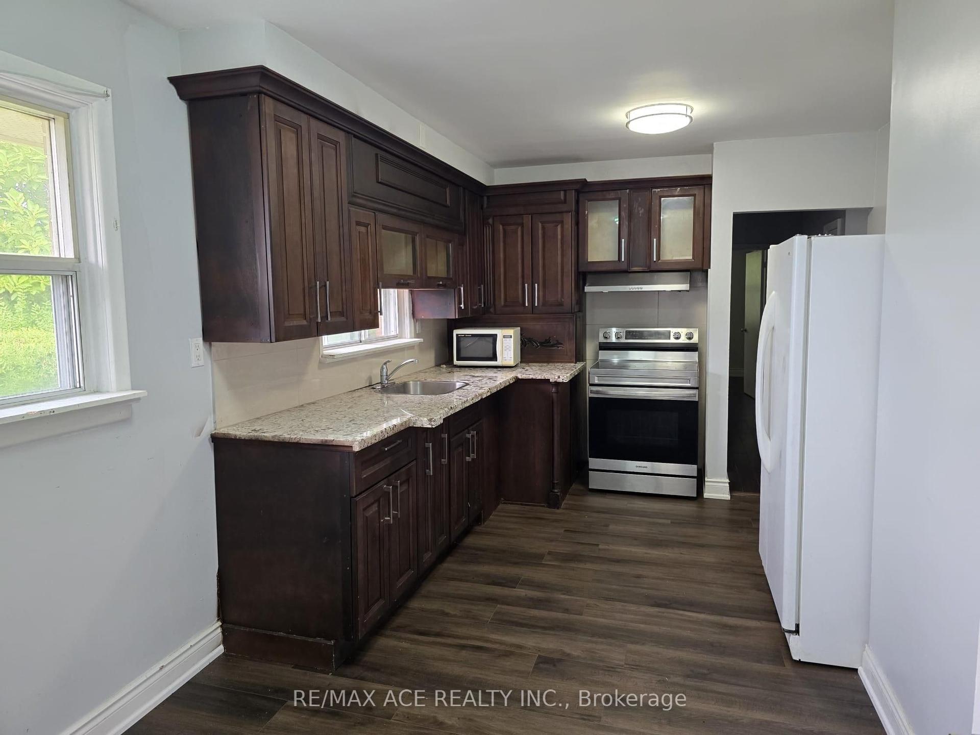 55 Brenda Crescent, Toronto — Detached for lease, photo 1