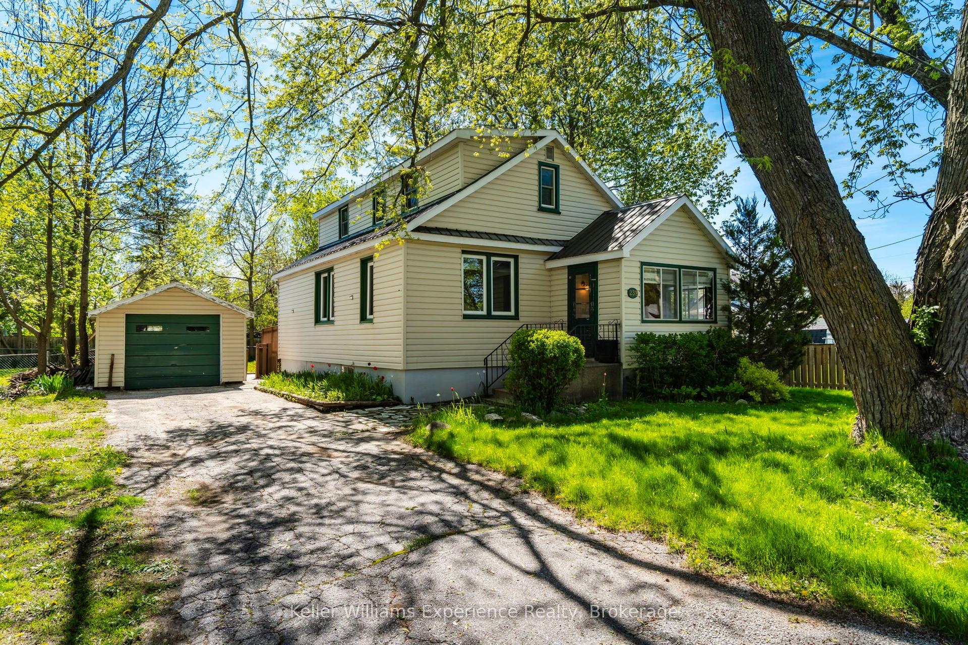 239 Oak Street, Clearview — Detached for sale, photo 1