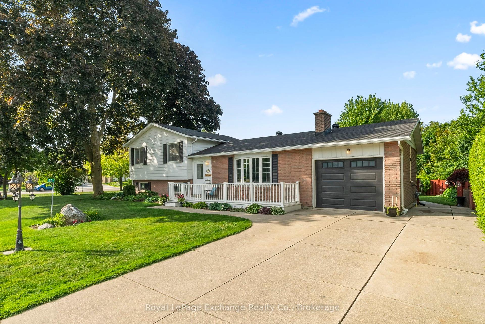 39 Maccaskill Road — photo 1