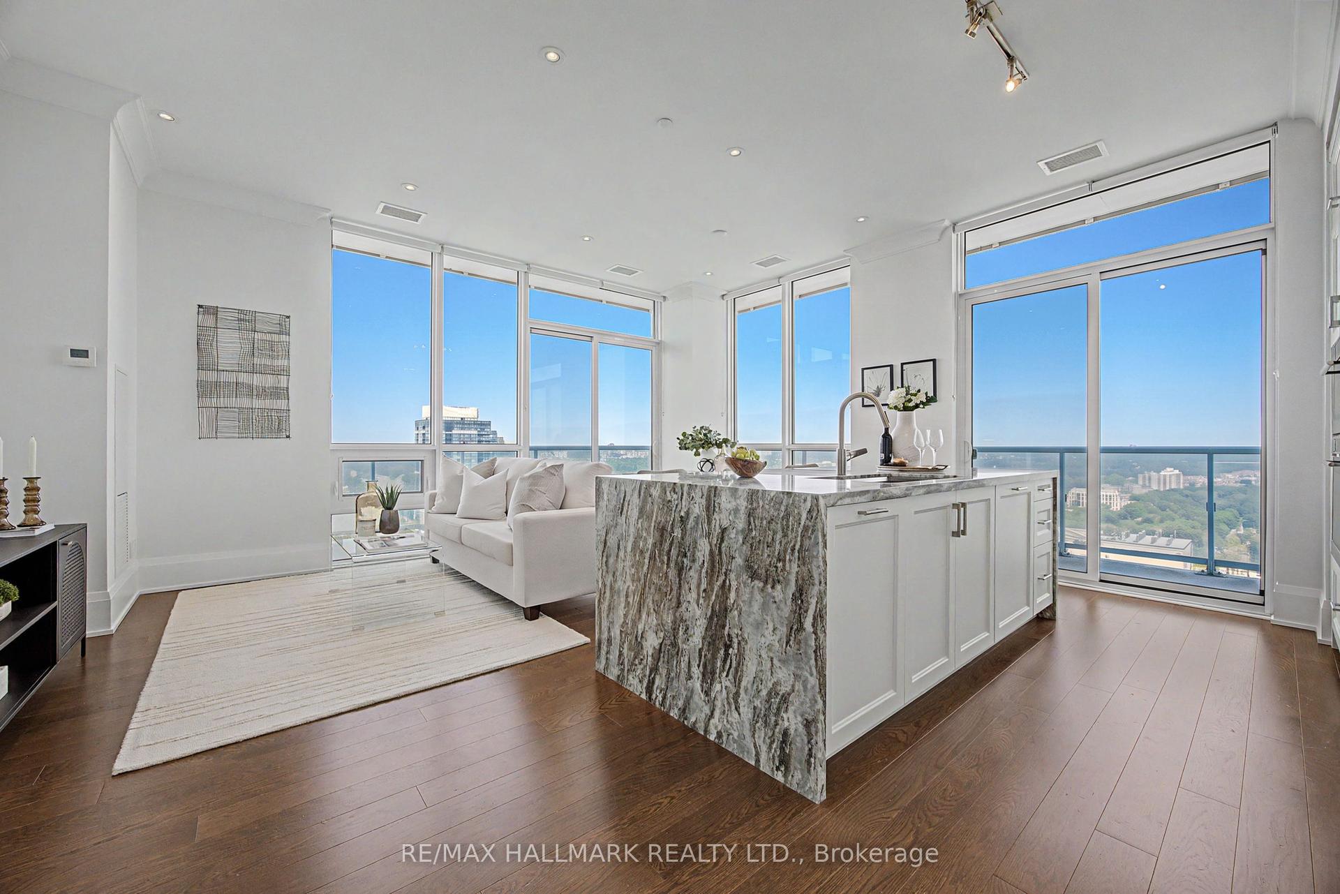101 Erskine Avenue PH15 #PH15, Toronto — Condo for sale, photo 1