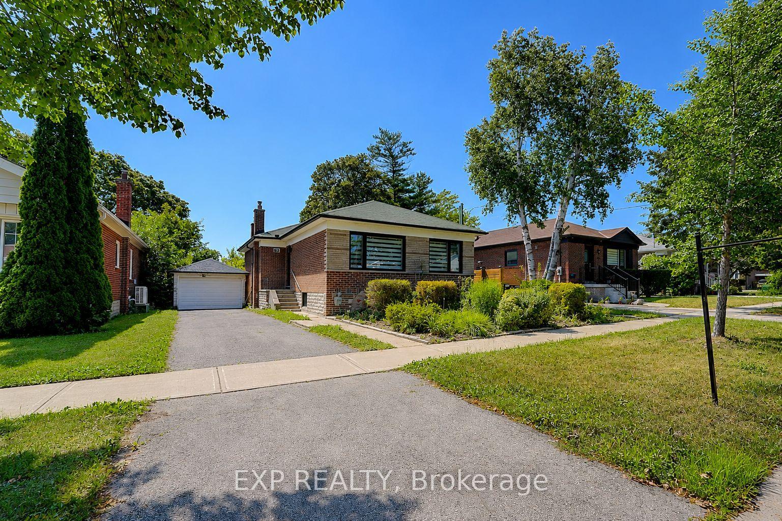 36 Vauxhall Drive Main #Main, Toronto — Detached for lease, photo 1