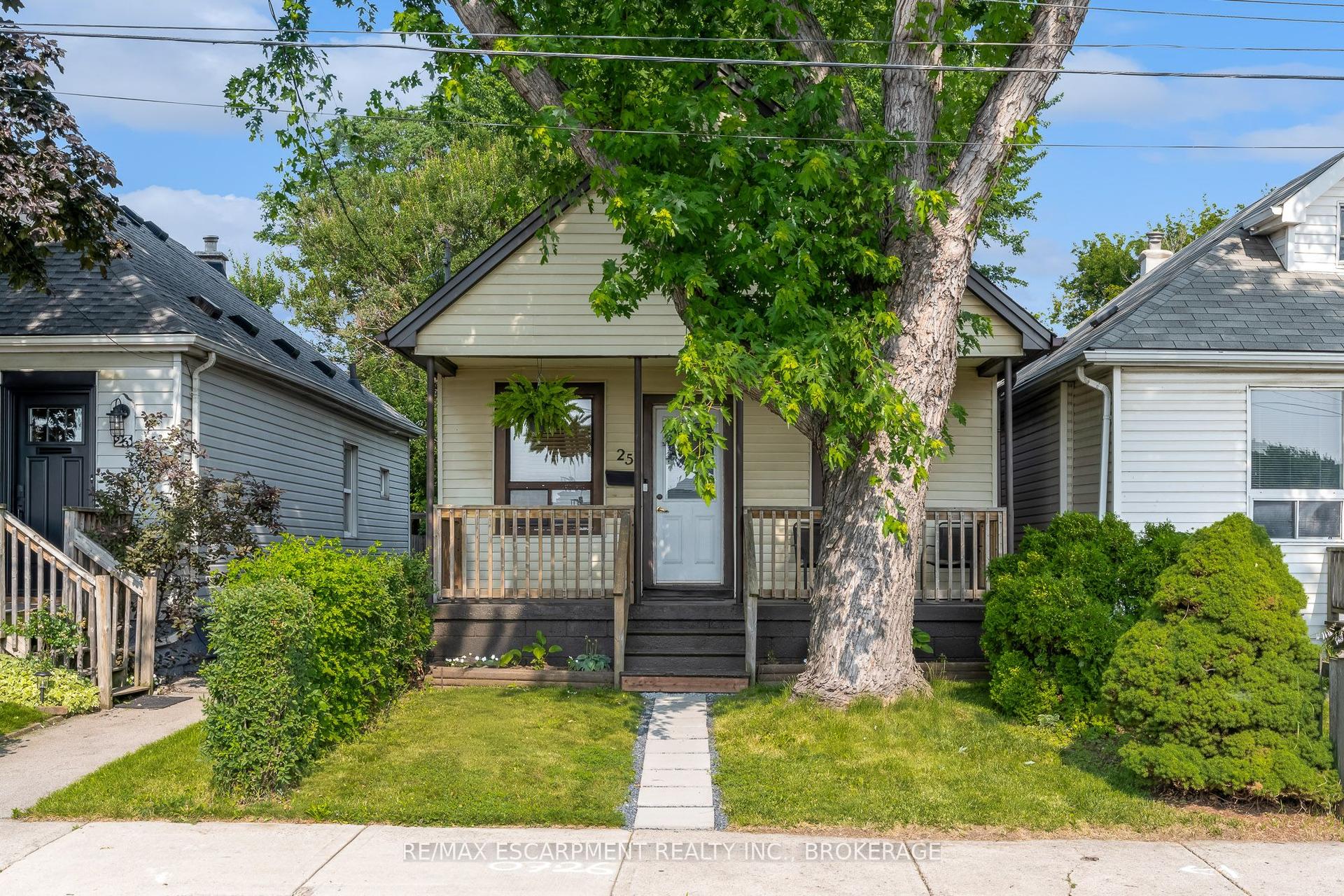 25 Mckinstry Street, Hamilton — Detached for sale, photo 1