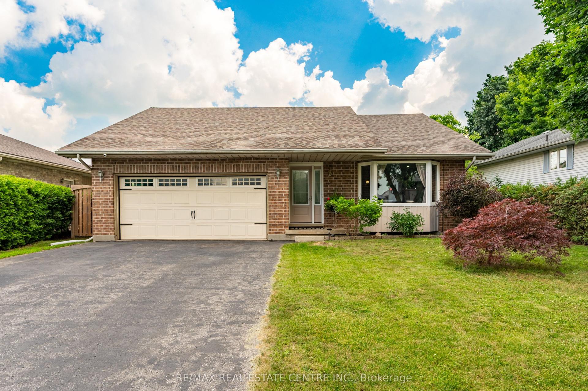 95 Allen Street, Tillsonburg — Detached for sale, photo 1