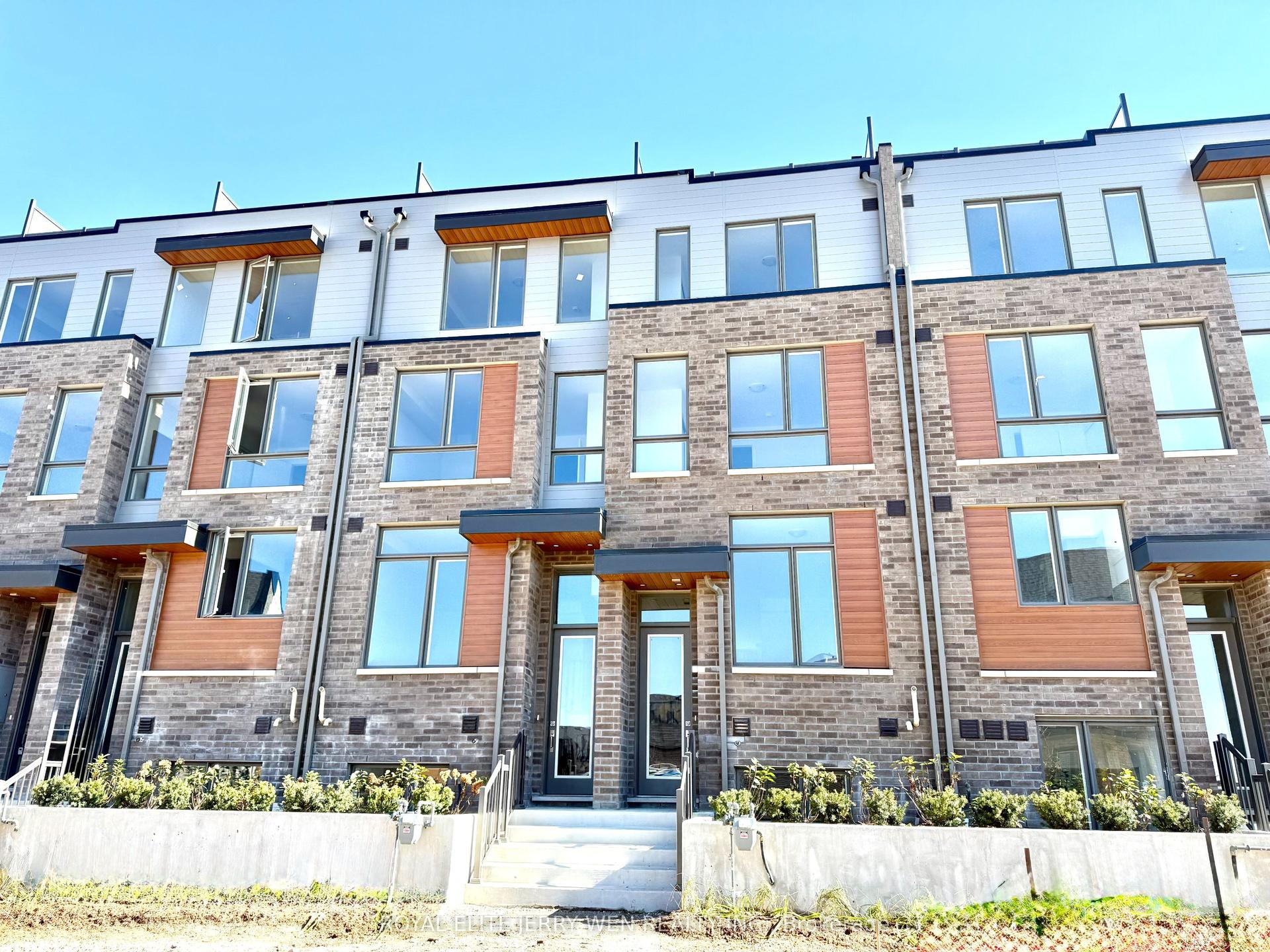 384 Lawrence Heights Way, Toronto — Townhouse for lease, photo 1