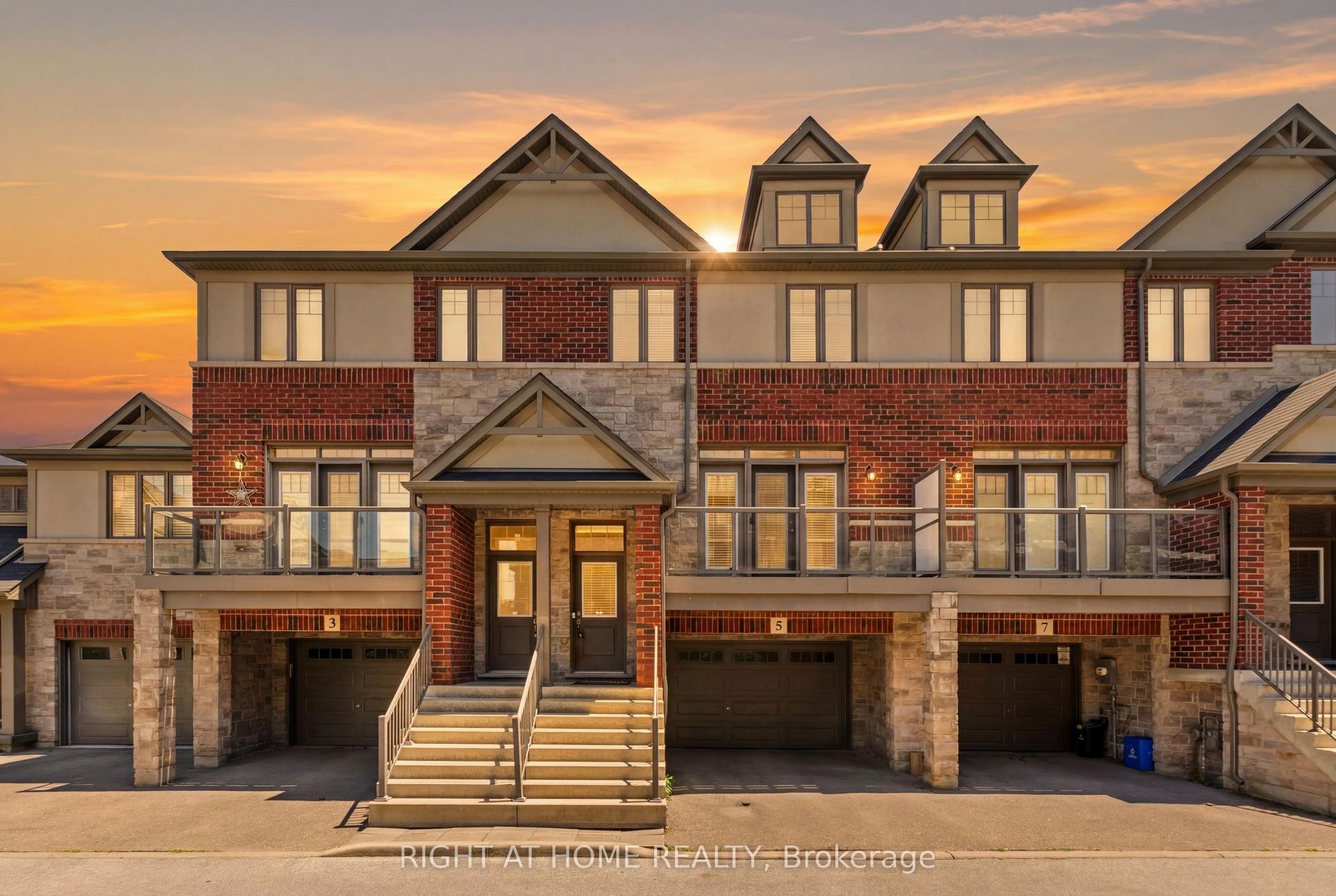 5 Andruss Lane, Hamilton — Townhouse for sale, photo 1