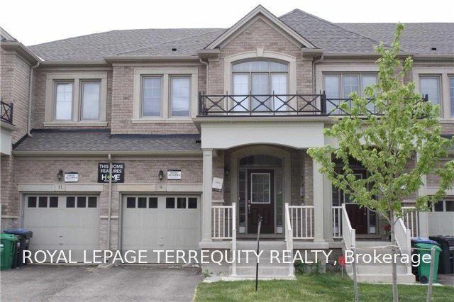 9 Lady Evelyn Crescent, Brampton — Townhouse for lease, photo 1