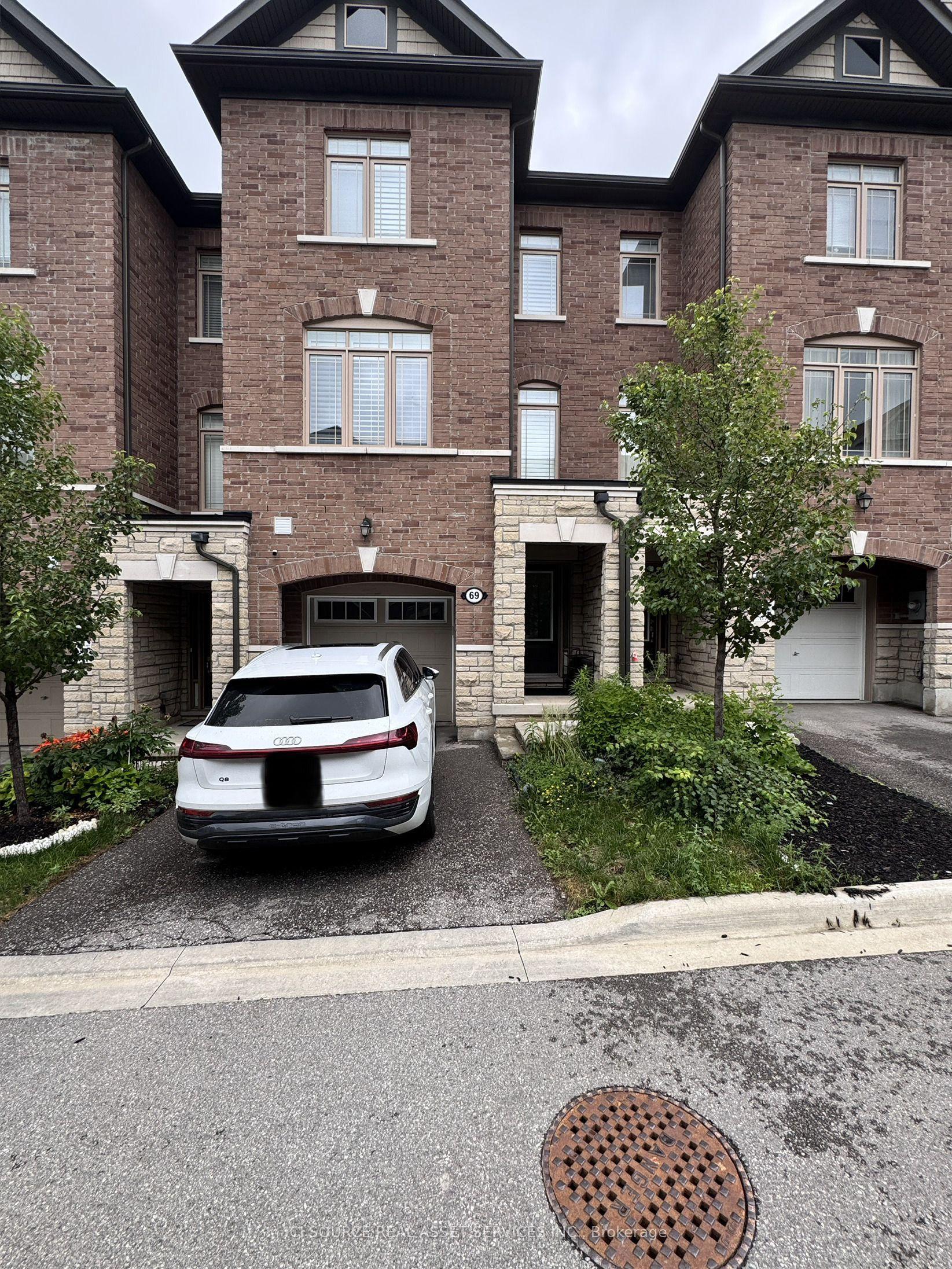 69 Gordon Circle, Newmarket — Townhouse for lease, photo 1