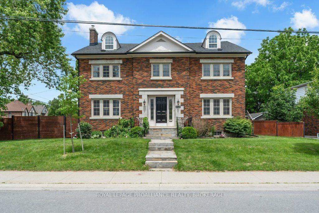 609 Earl Street, Kingston — Detached for sale, photo 1