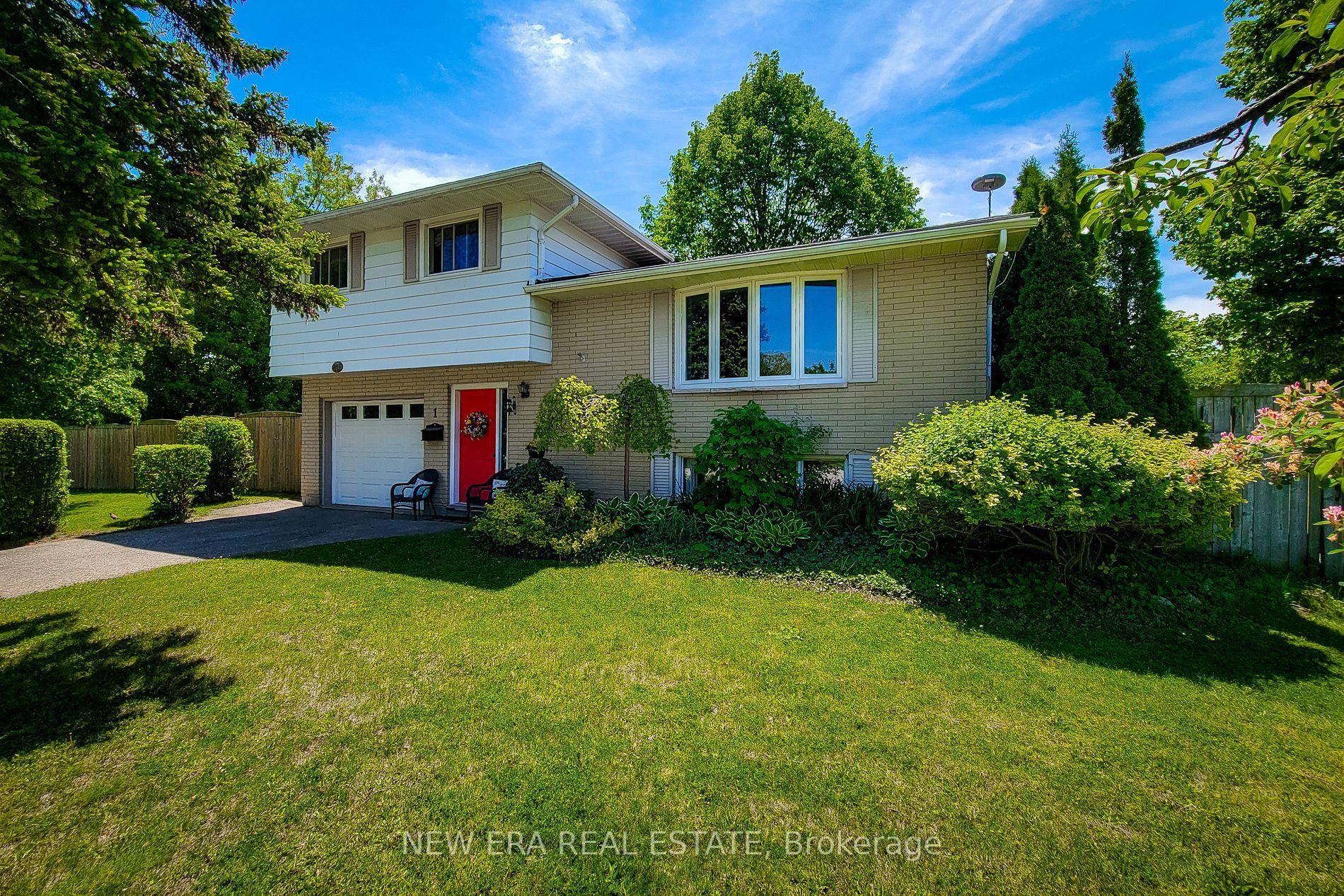 1 Greenwood Avenue — photo 1