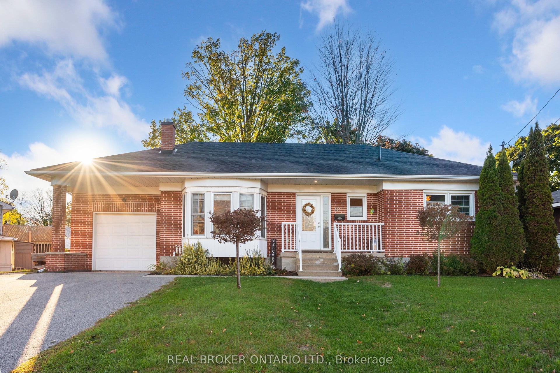 12 Florence Street — photo 1
