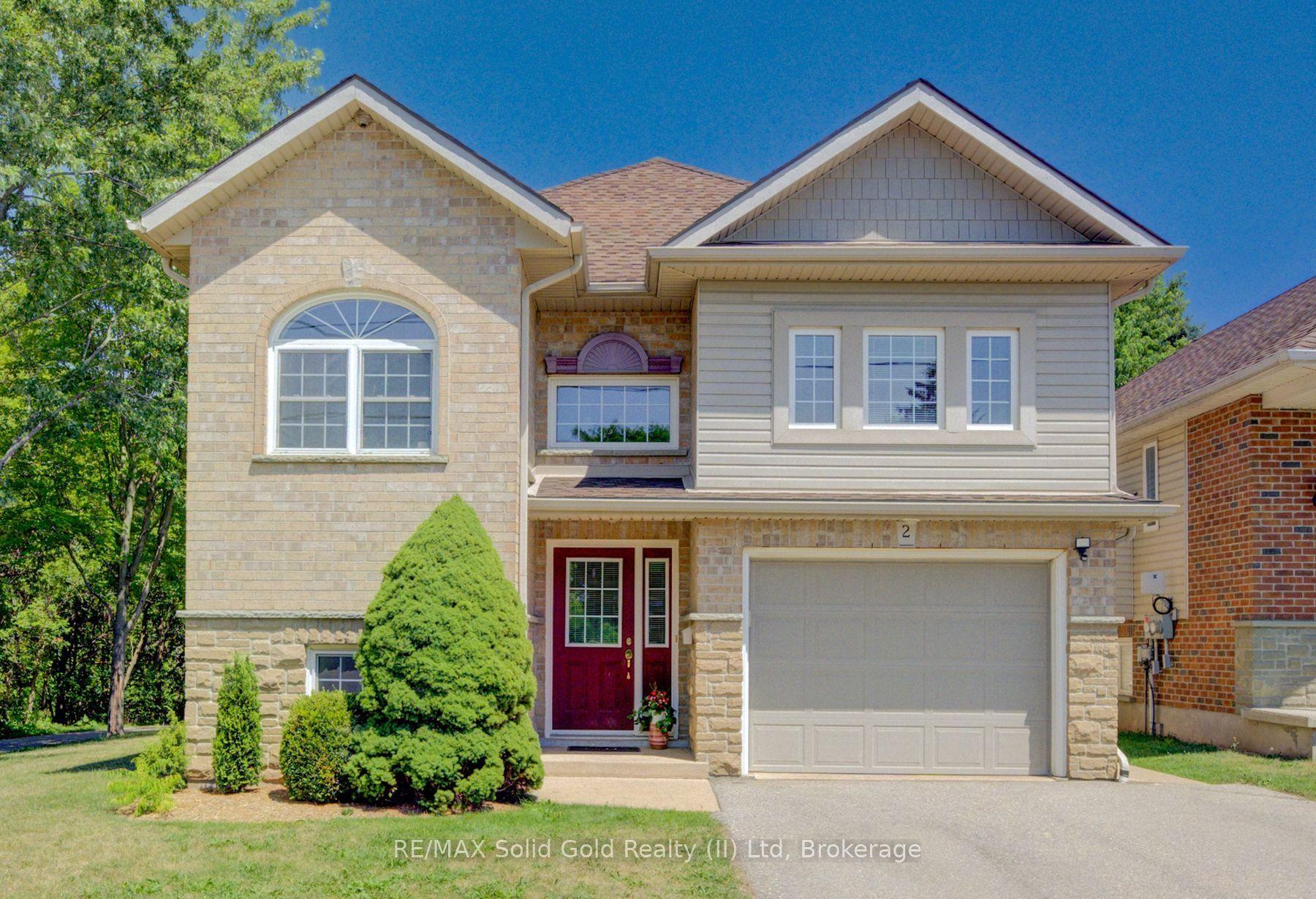 2 Smetana Drive — photo 1