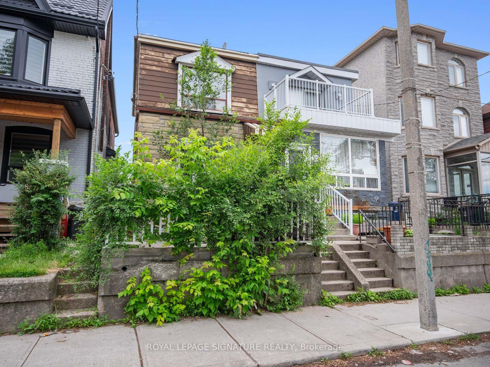 570 Jones Avenue, Toronto — Semi-Detached for sale, photo 1