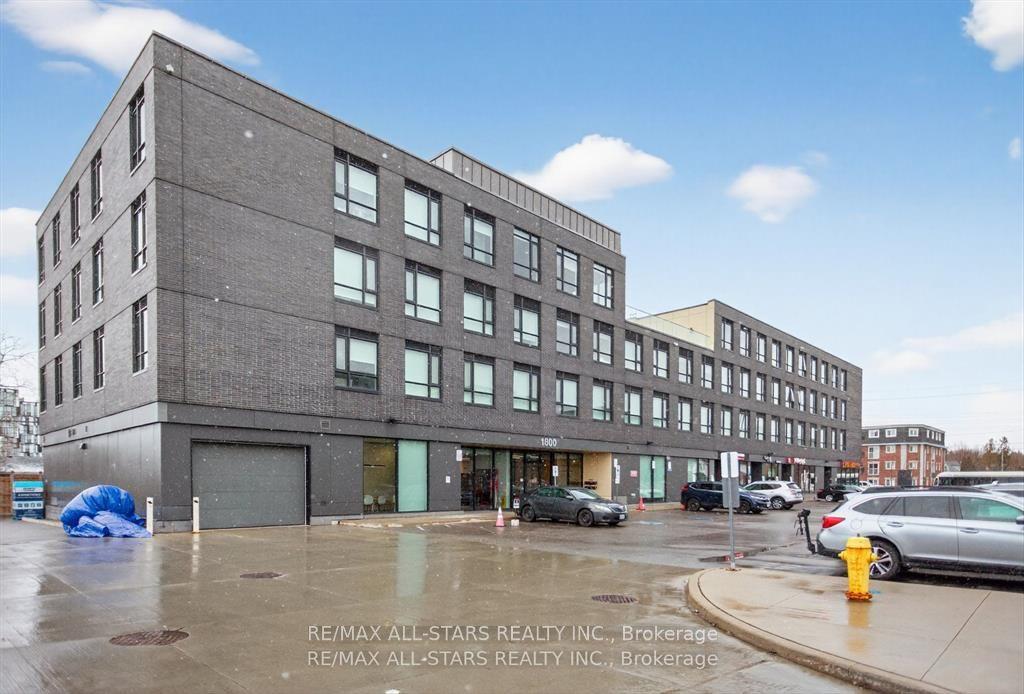 1800 Simcoe Street N 220 #220 — photo 1