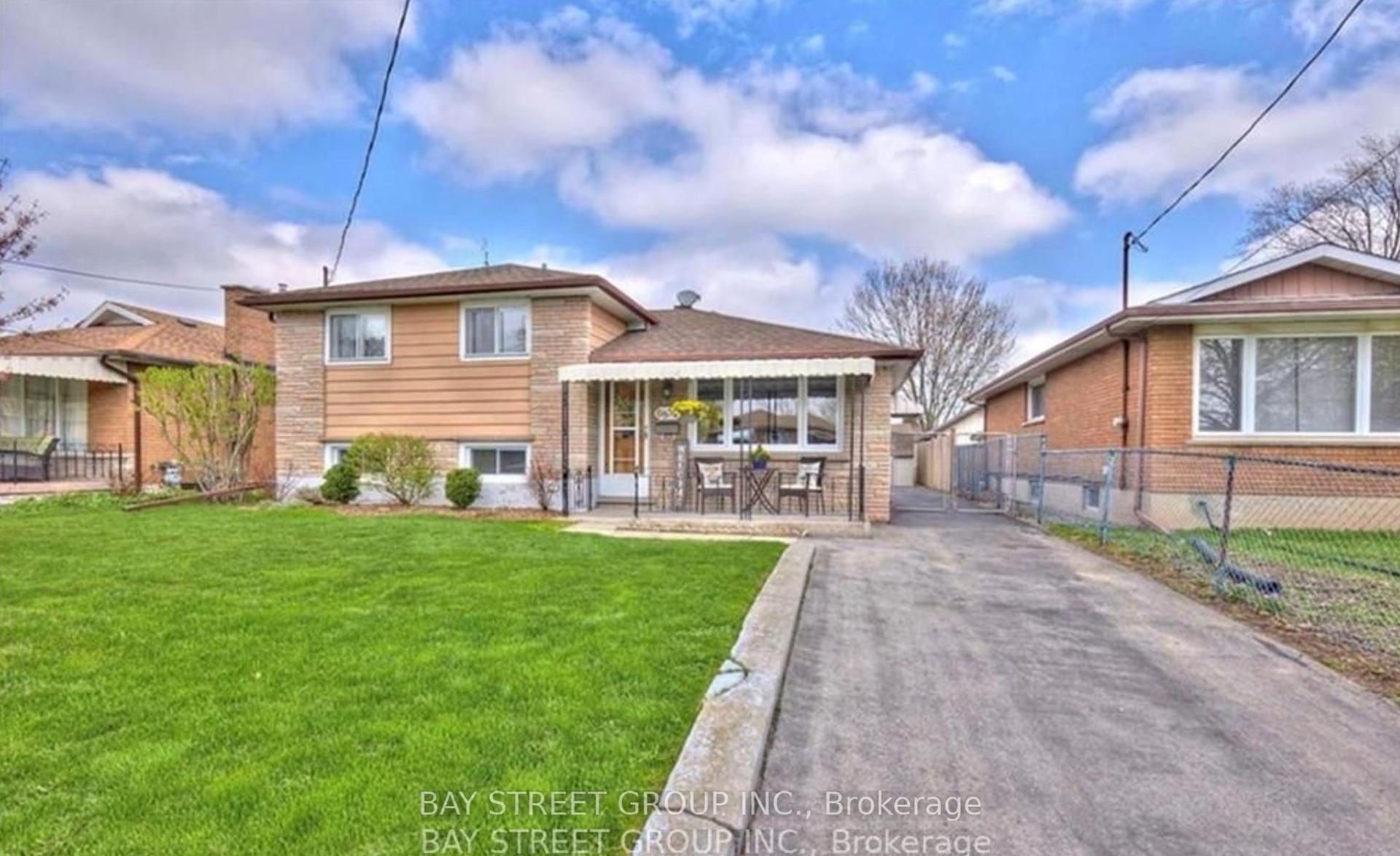 6852 HAGAR Avenue — photo 1