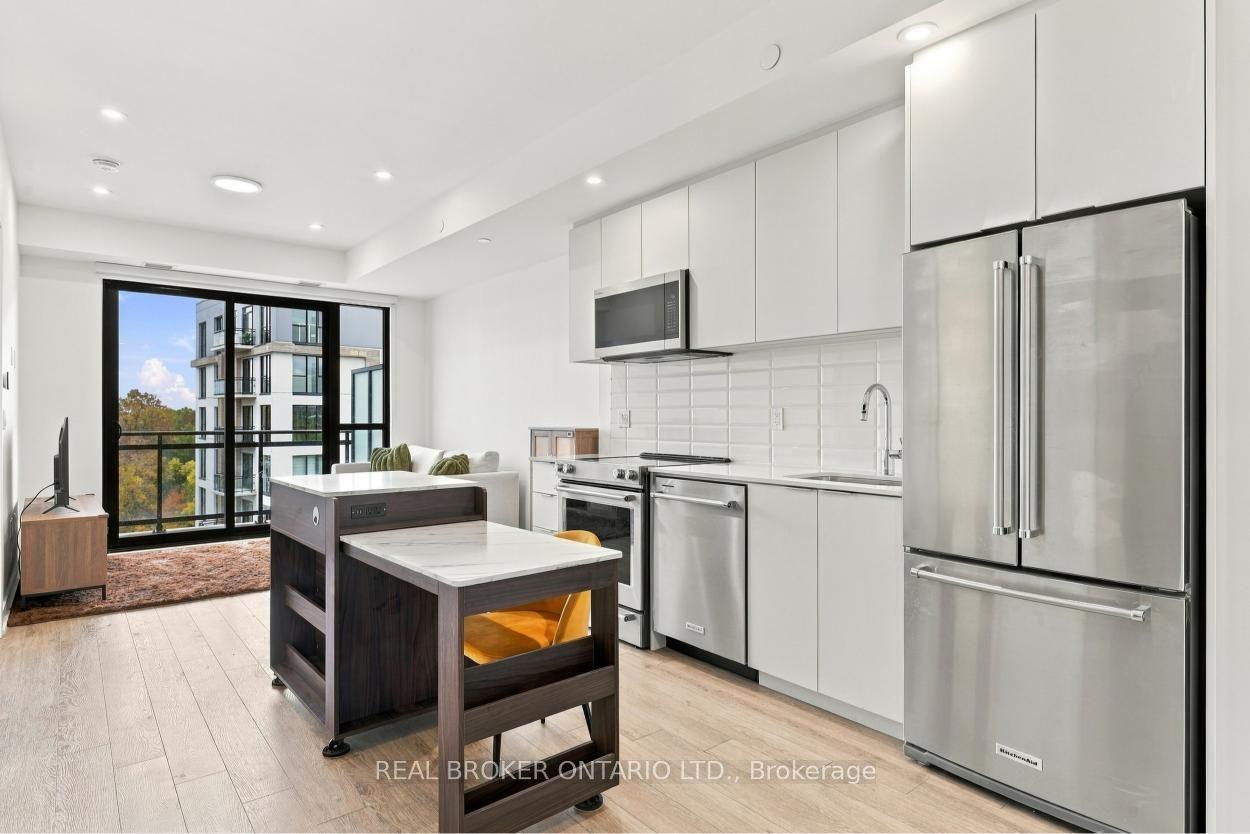 720 Whitlock Avenue 608 #608, Milton — Condo for lease, photo 1