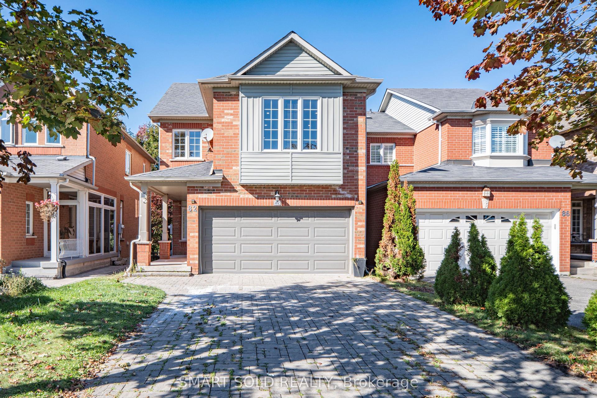 82 Ballymore Drive, Aurora — Detached for sale, photo 1