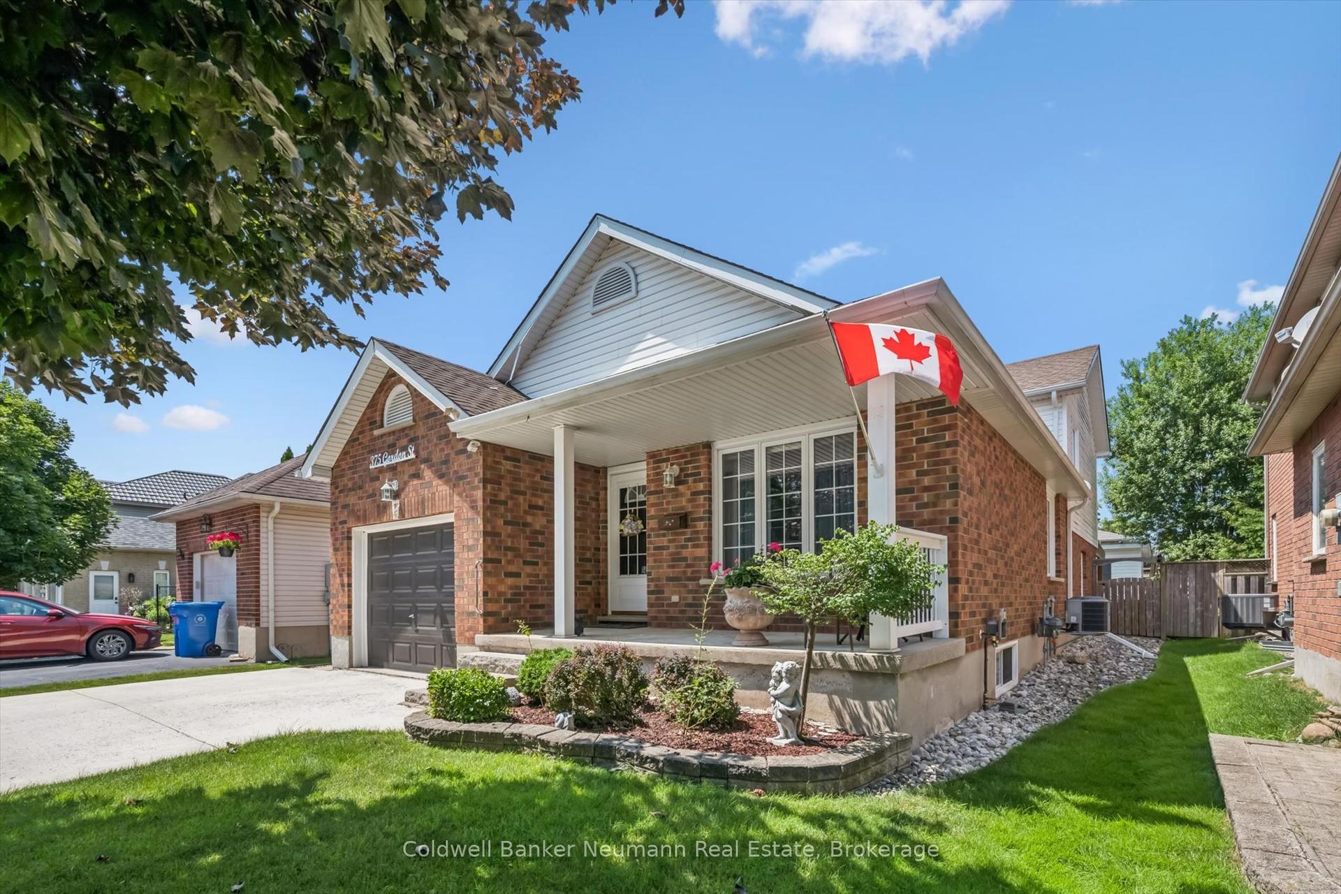 375 Gordon Street, Centre Wellington — Detached for sale, photo 1