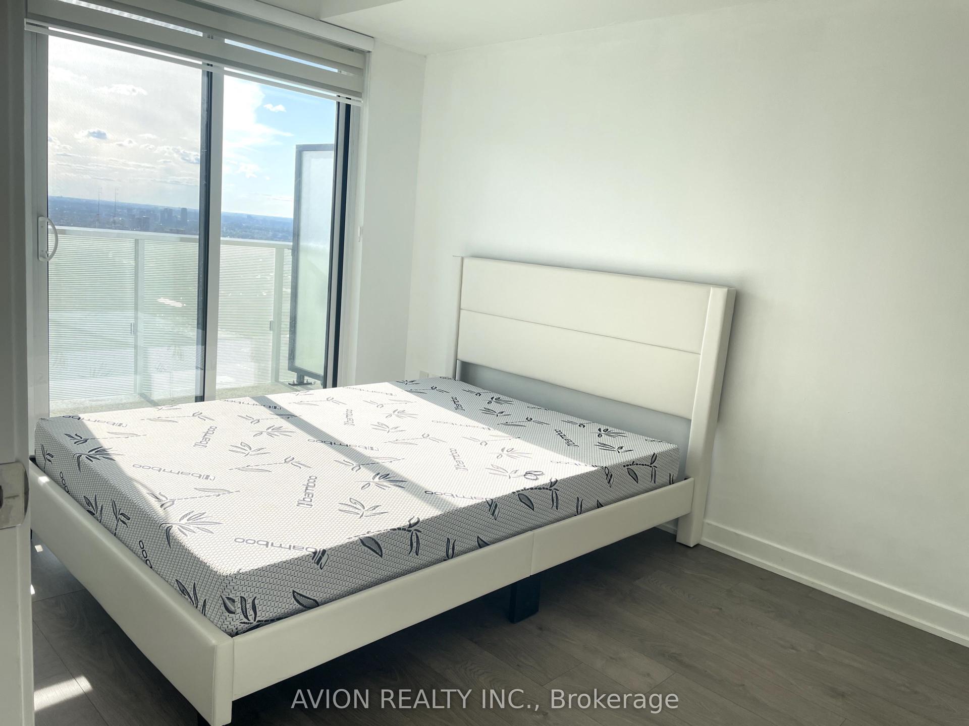 501 Yonge(Master bed) Street 4012 #4012 — photo 1