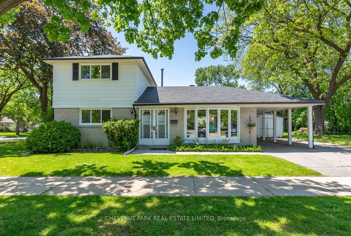 14 Vanderbrent Crescent — photo 1