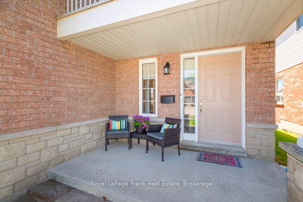 720 Ormond Drive — photo 1
