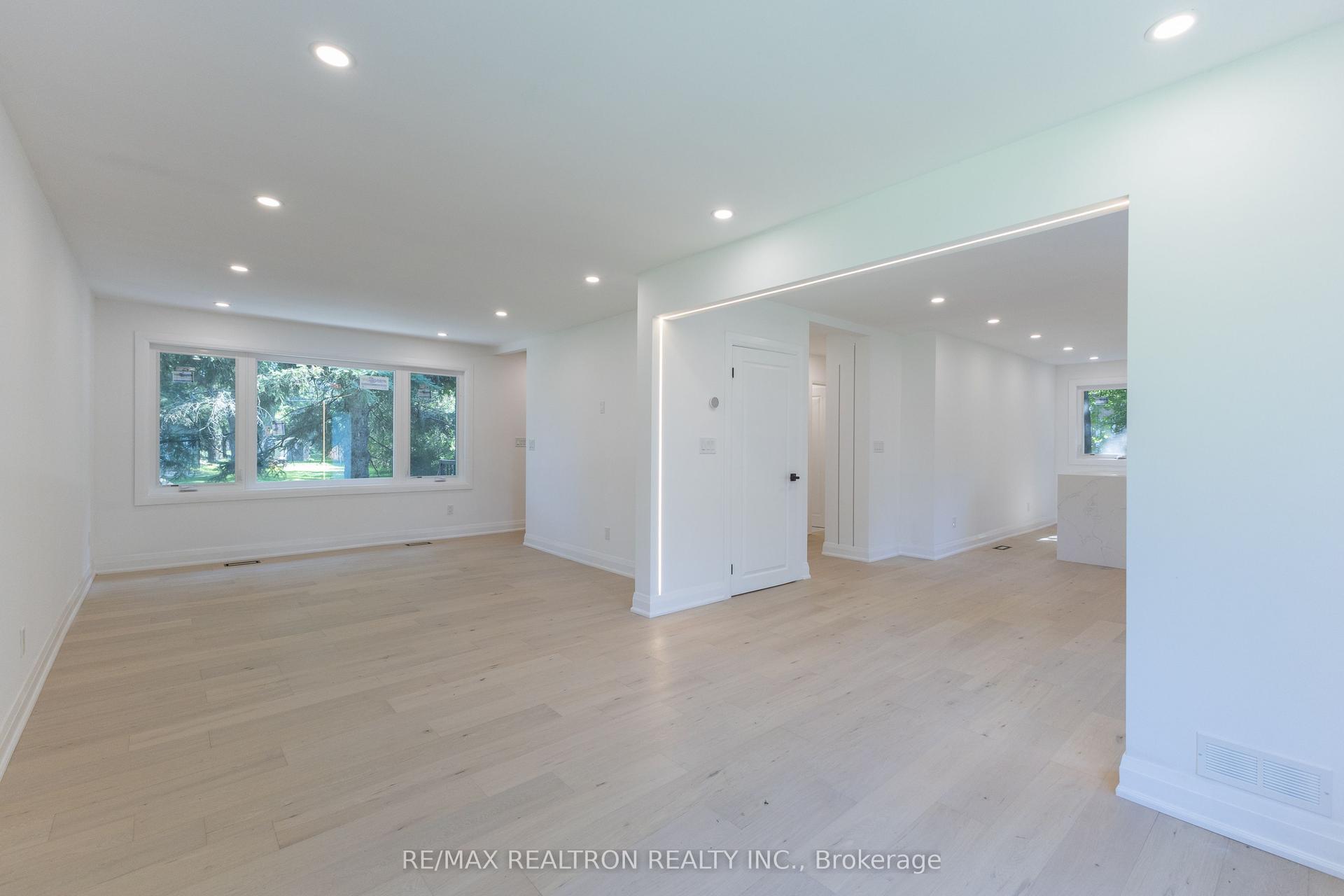 30 Morton Avenue, East Gwillimbury — Detached for sale, photo 1