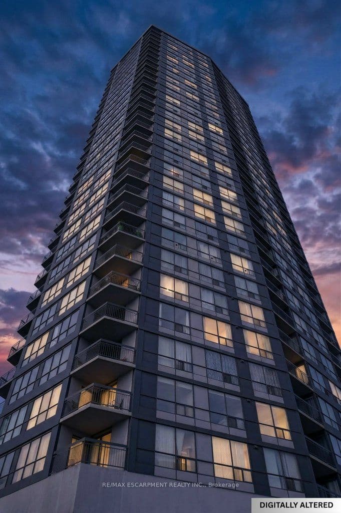 150 Charlton Avenue E 1801 #1801 — photo 1