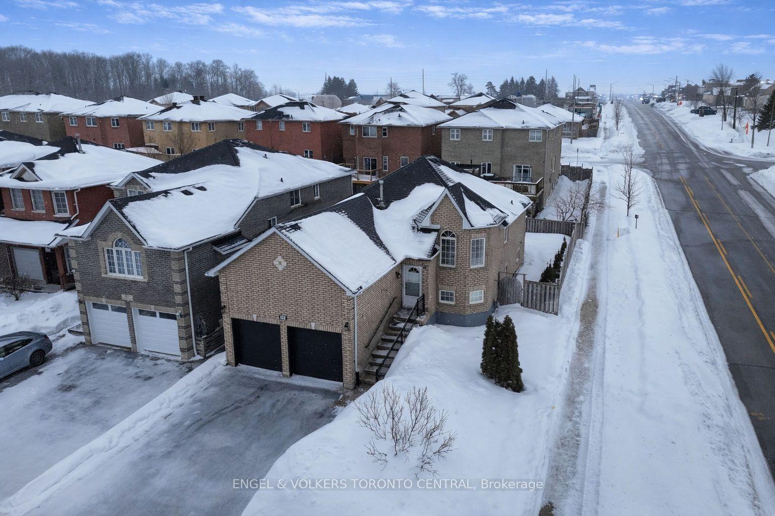 239 Country Lane — photo 1