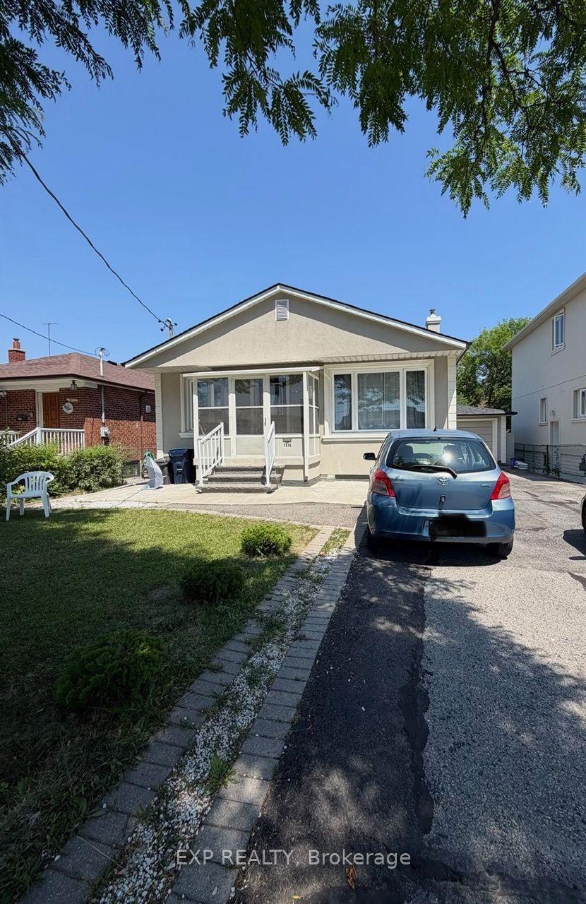 1375 Birchmount Road E, Toronto — Detached for lease, photo 1