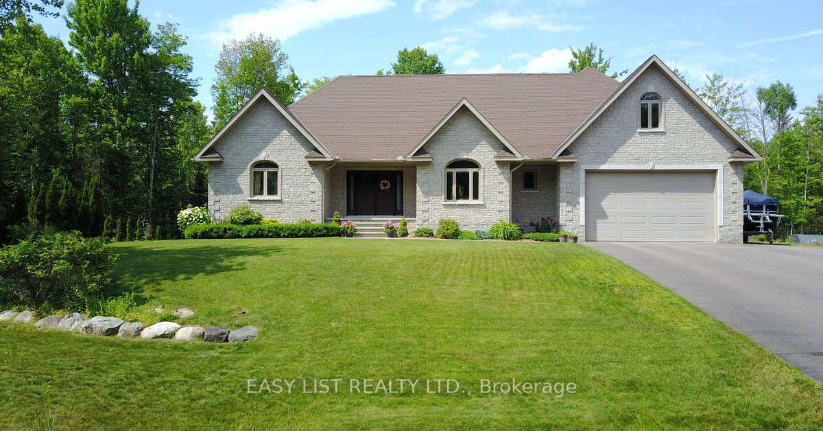 110 Monck Square, Laurentian Hills — Detached for sale, photo 1